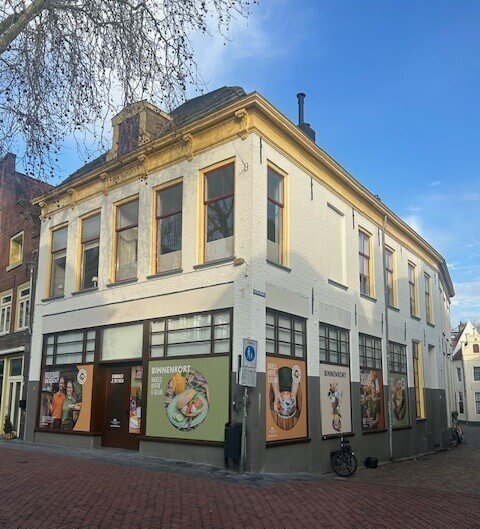 Foto 2 Beukerstraat Zutphen (bestickering)